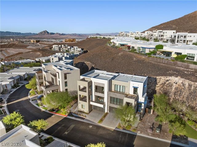 442 Serenity Point Drive, Henderson, NV 89012