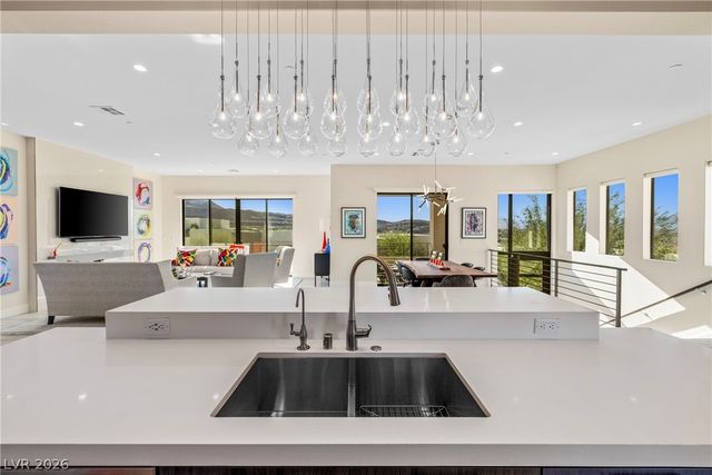 442 Serenity Point Drive, Henderson, NV 89012