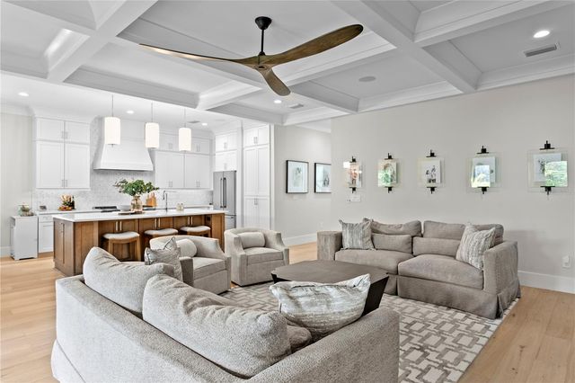 4807 W SAN RAFAEL STREET, Tampa, FL 33629