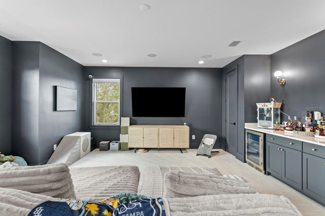 4807 W SAN RAFAEL STREET, Tampa, FL 33629