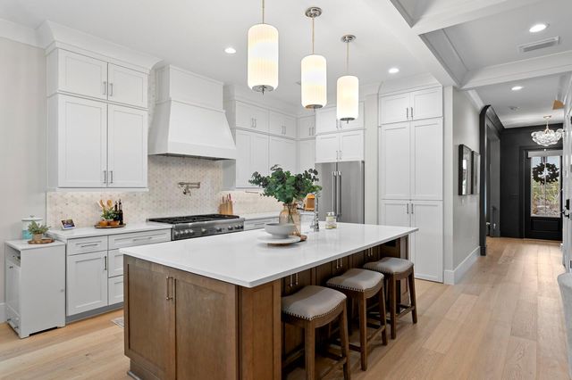 4807 W SAN RAFAEL STREET, Tampa, FL 33629