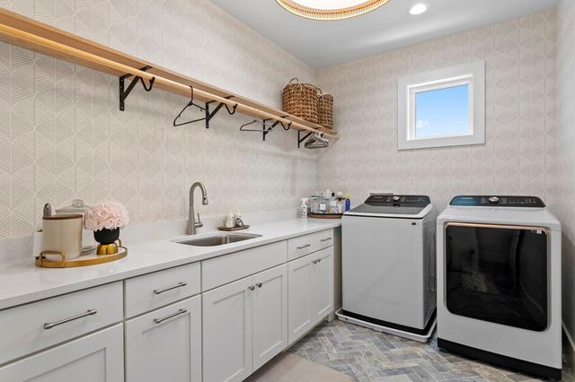 4807 W SAN RAFAEL STREET, Tampa, FL 33629