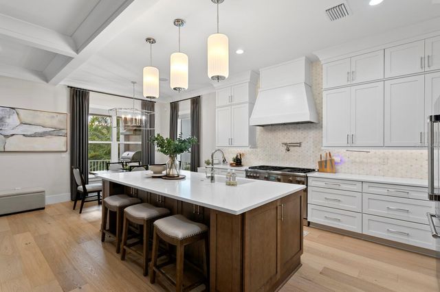 4807 W SAN RAFAEL STREET, Tampa, FL 33629