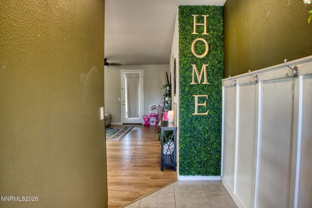 318 Granite Court, Dayton, NV 89403