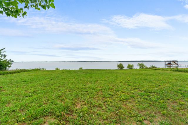 9301 W Shoreline Drive, Kemp, TX 75143