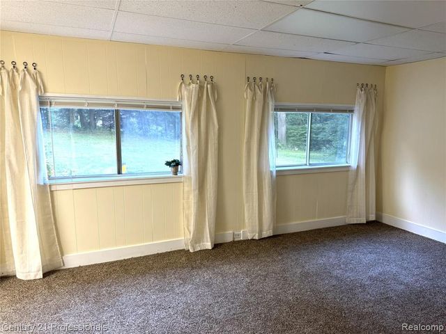 8041 Bridge Lake Road, Clarkston, MI 48348