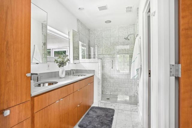 1960 Tall Tree Drive NE, Atlanta, GA 30324