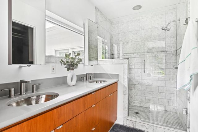 1960 Tall Tree Drive NE, Atlanta, GA 30324