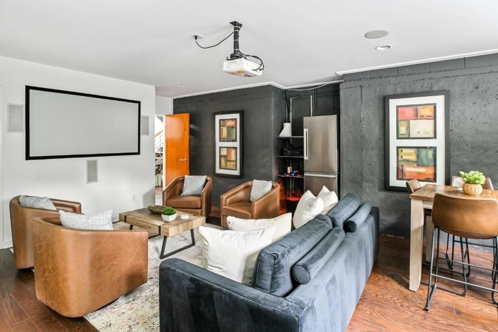 1960 Tall Tree Drive NE, Atlanta, GA 30324