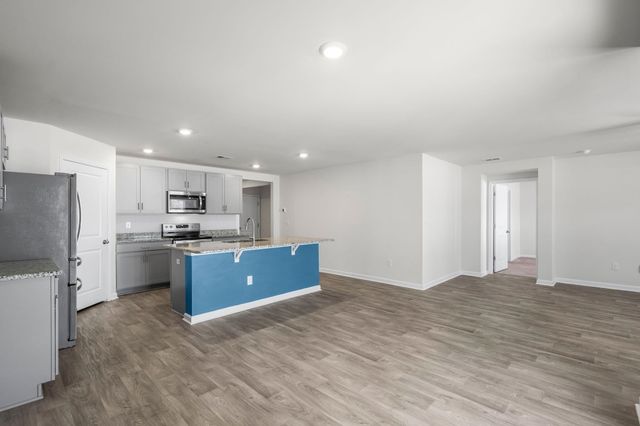 240 Country Grove Way, Galivants Ferry, SC 29544