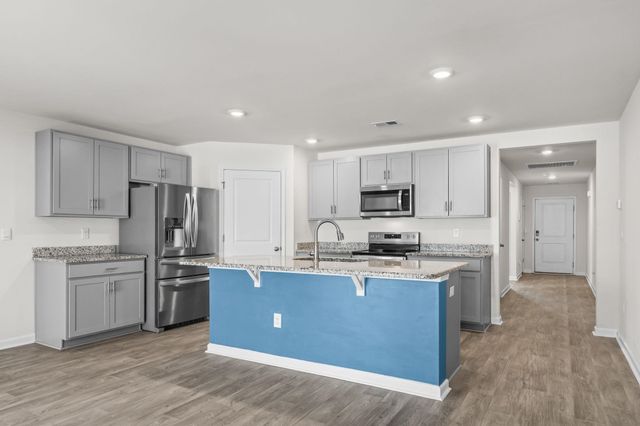 240 Country Grove Way, Galivants Ferry, SC 29544