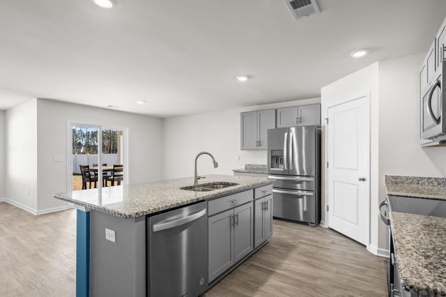 240 Country Grove Way, Galivants Ferry, SC 29544