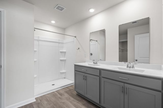 240 Country Grove Way, Galivants Ferry, SC 29544