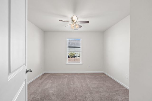 240 Country Grove Way, Galivants Ferry, SC 29544