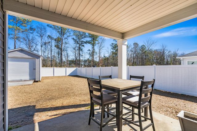 240 Country Grove Way, Galivants Ferry, SC 29544
