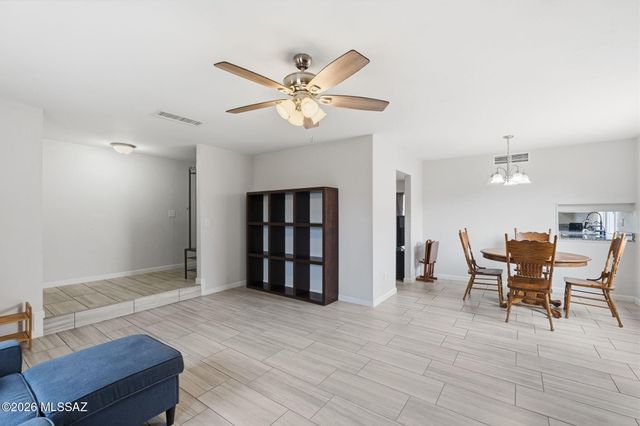 7484 S Via Hermosa, Tucson, AZ 85746