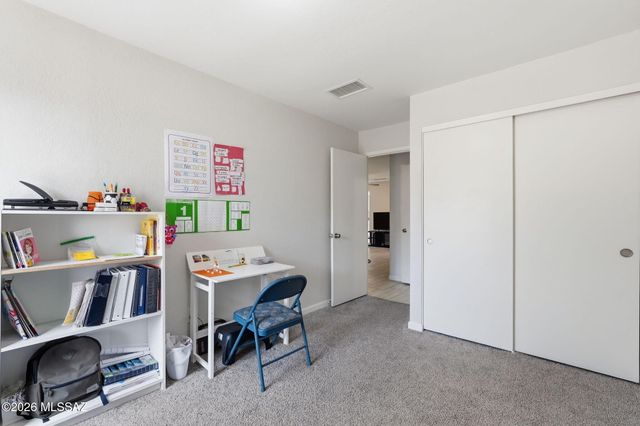 7484 S Via Hermosa, Tucson, AZ 85746