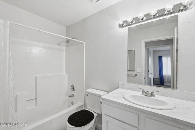 7484 S Via Hermosa, Tucson, AZ 85746