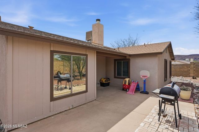 7484 S Via Hermosa, Tucson, AZ 85746