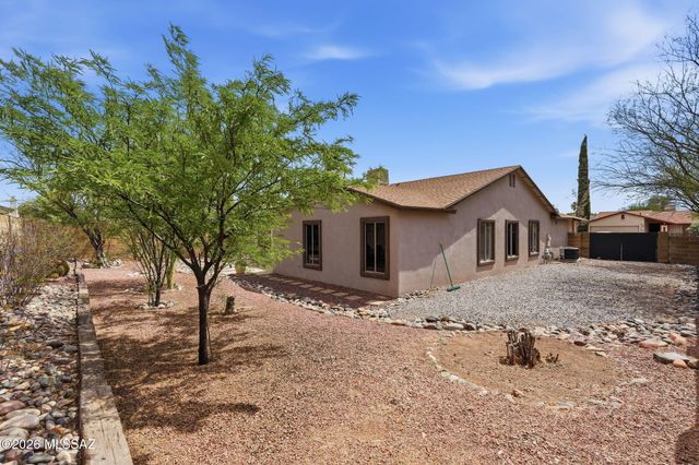 7484 S Via Hermosa, Tucson, AZ 85746