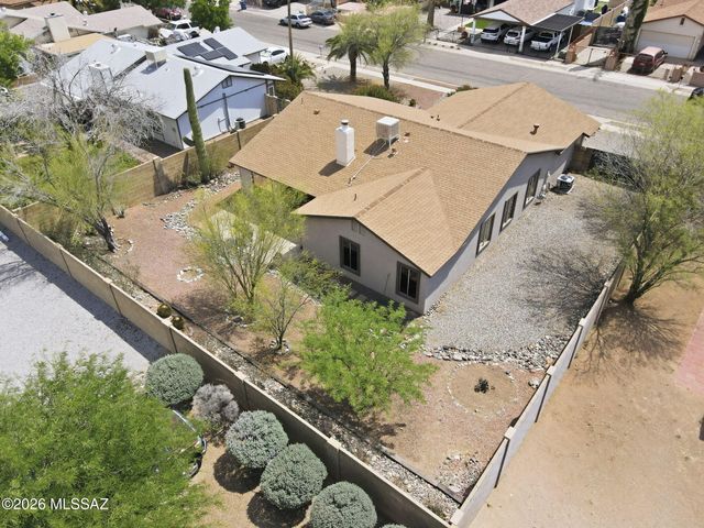 7484 S Via Hermosa, Tucson, AZ 85746