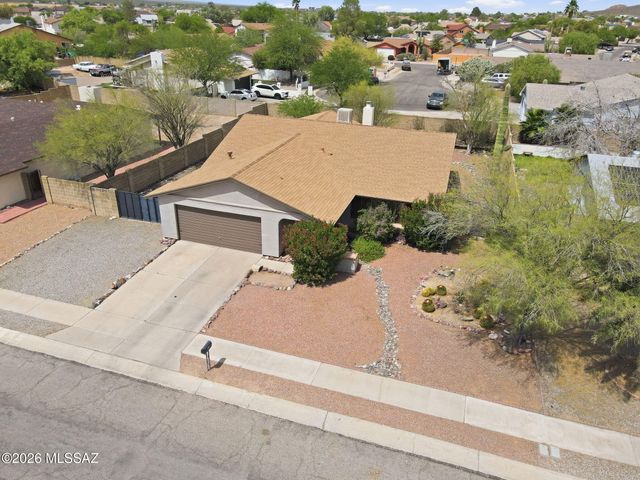 7484 S Via Hermosa, Tucson, AZ 85746