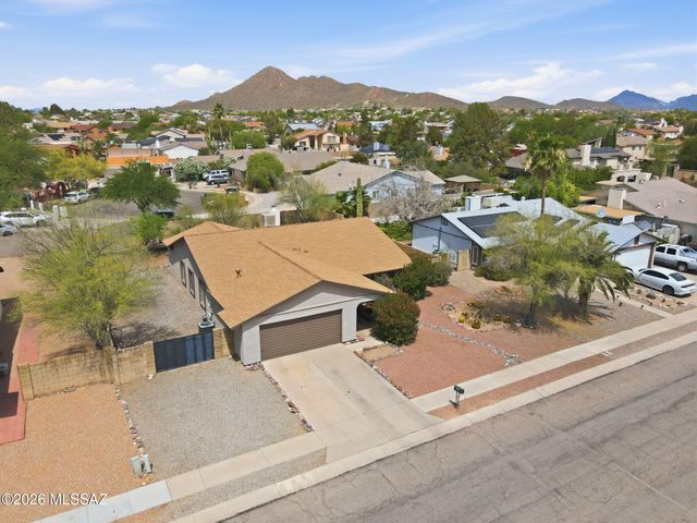 7484 S Via Hermosa, Tucson, AZ 85746