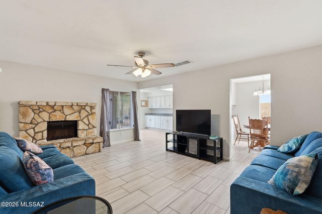7484 S Via Hermosa, Tucson, AZ 85746