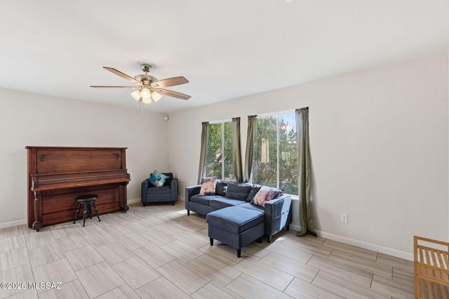 7484 S Via Hermosa, Tucson, AZ 85746