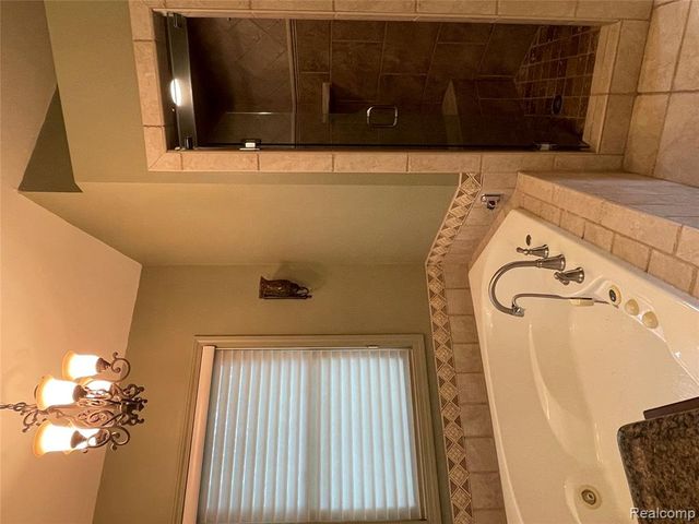 186 Randall Drive, Troy, MI 48085