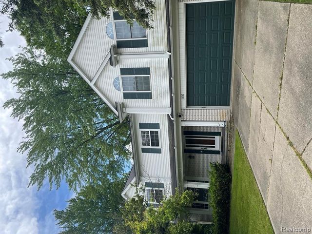 186 Randall Drive, Troy, MI 48085