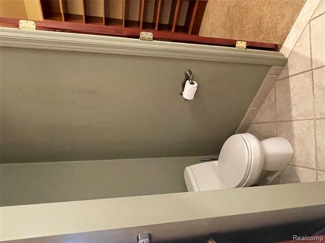 186 Randall Drive, Troy, MI 48085