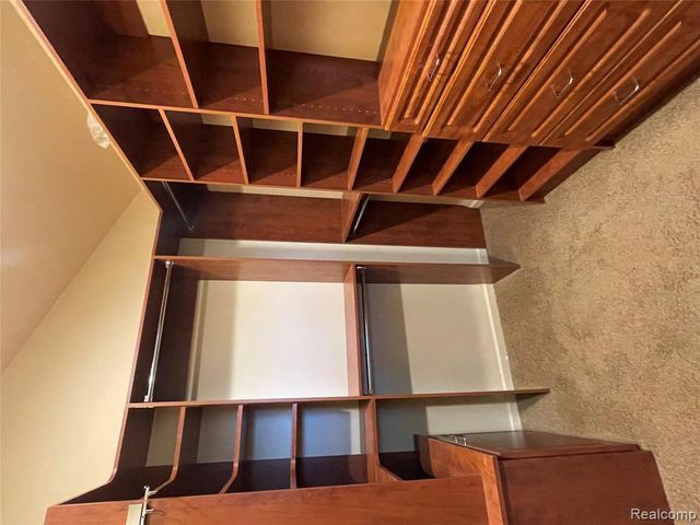 186 Randall Drive, Troy, MI 48085