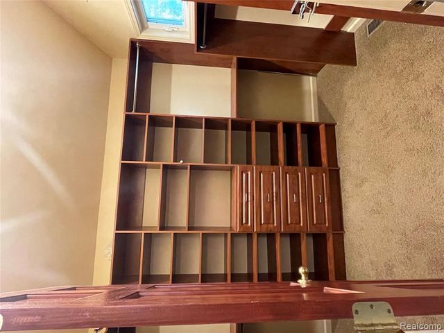 186 Randall Drive, Troy, MI 48085