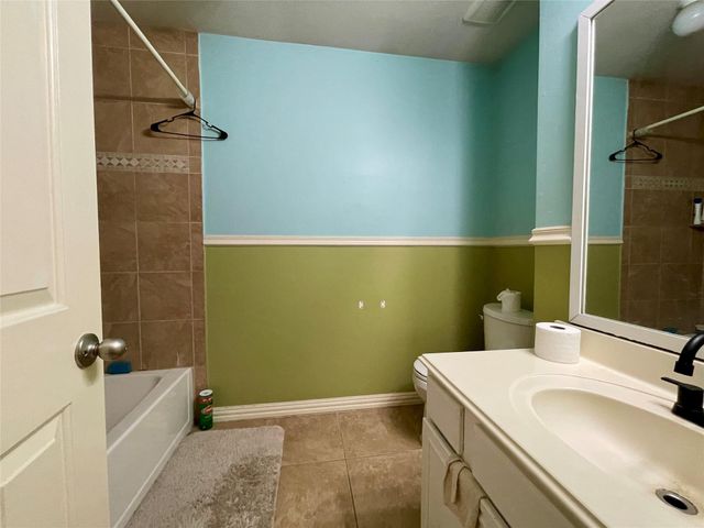 11723 Turtle Lake Drive, Houston, TX 77064