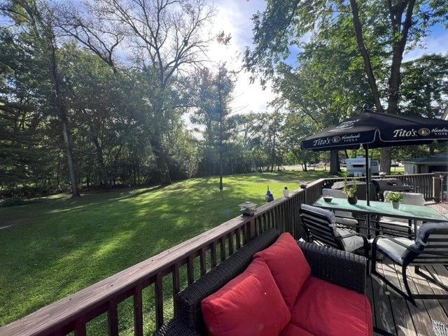 1701 W Low Avenue, Mchenry, IL 60050