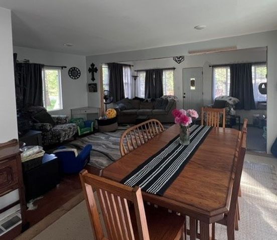 1701 W Low Avenue, Mchenry, IL 60050