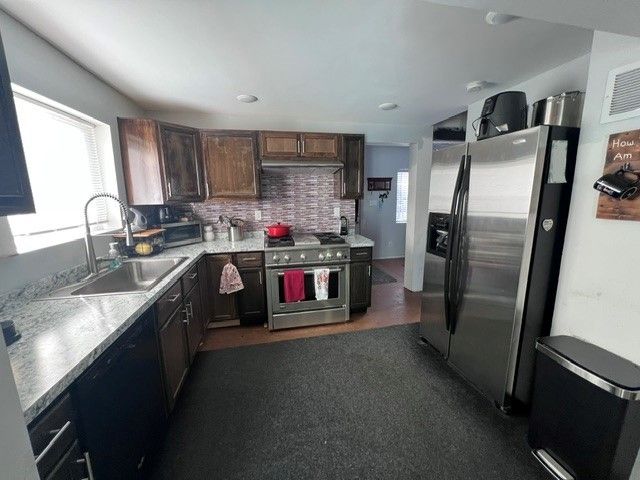 1701 W Low Avenue, Mchenry, IL 60050