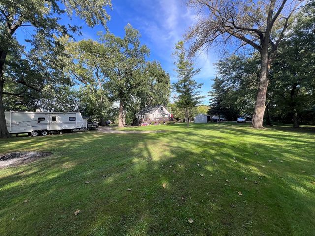 1701 W Low Avenue, Mchenry, IL 60050