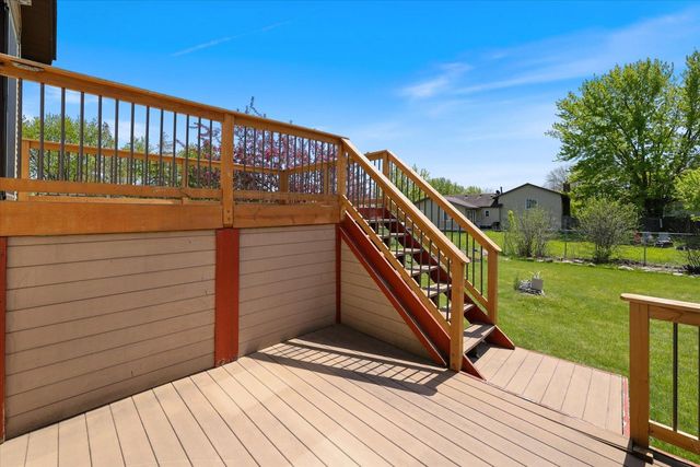 7916 Hallmark Way, Apple Valley, MN 55124