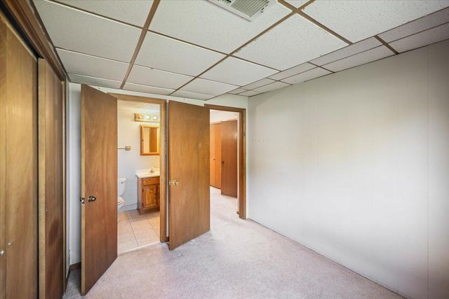 7916 Hallmark Way, Apple Valley, MN 55124