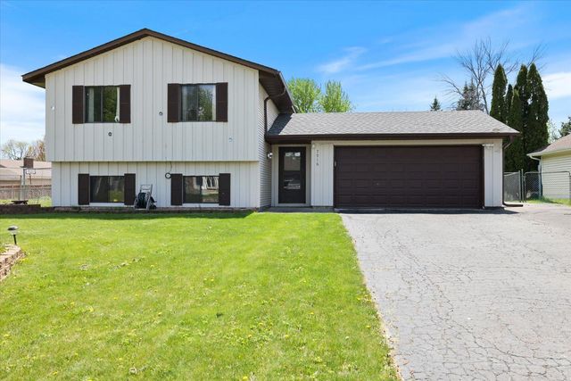 7916 Hallmark Way, Apple Valley, MN 55124