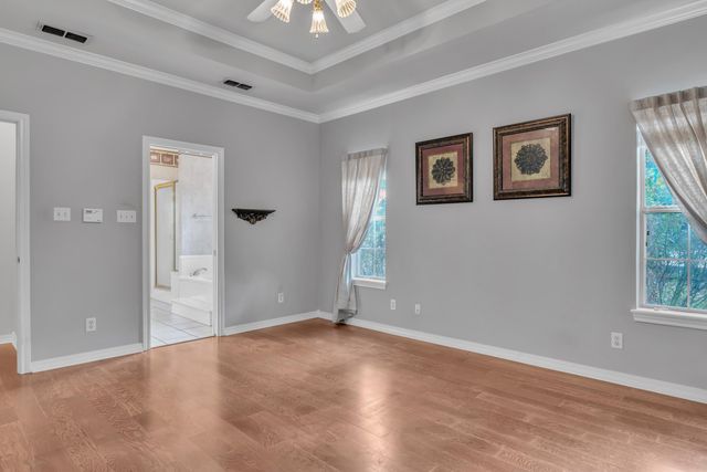 105 Willow Brook Dr, White Oak, TX 75693