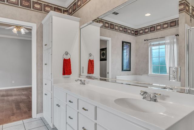 105 Willow Brook Dr, White Oak, TX 75693