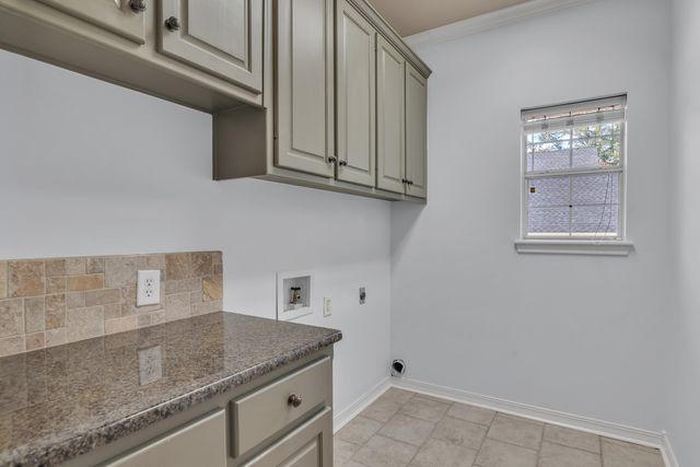 105 Willow Brook Dr, White Oak, TX 75693