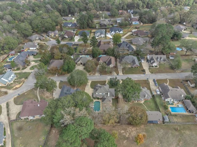 105 Willow Brook Dr, White Oak, TX 75693