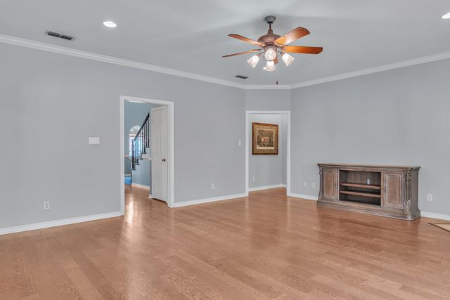 105 Willow Brook Dr, White Oak, TX 75693