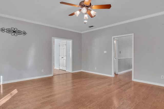 105 Willow Brook Dr, White Oak, TX 75693