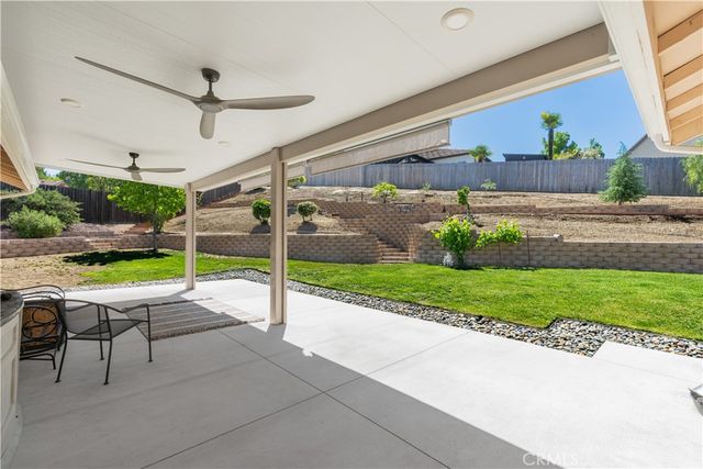 192 Cardinal Way, Paso Robles, CA 93446