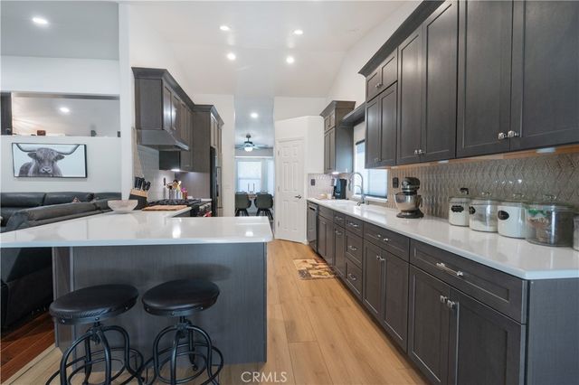 192 Cardinal Way, Paso Robles, CA 93446